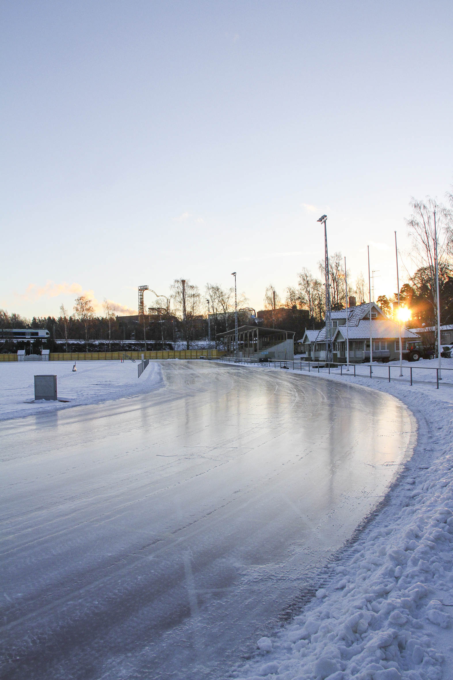 Picture of service point: Eläintarha sports field / Skating rink